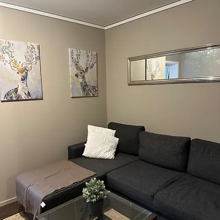 Centrally Located In Loen With Private Terrace شقة *