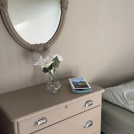 Centrally Located In Loen With Private Terrace شقة